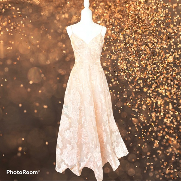 Meet your Posher - Picture 1 of 2